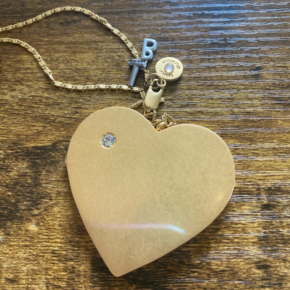 TORY BURCH LOCKET